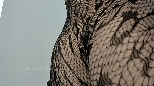 Snapshot of sweetest_bella chatting on 04/14/26, 08:04 sweetest bella online show from 04/14/26, 08:04