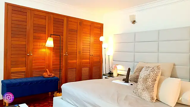 lissetlong69 online show from 01/07/26, 11:29