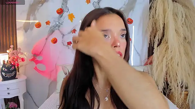 hannahill69 online show from 10/22/25, 04:57