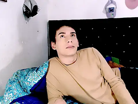 camii extrange online show from 02/15/26, 07:43