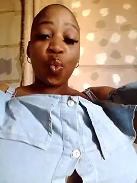 winterqueenx online show from 02/28/25, 03:04