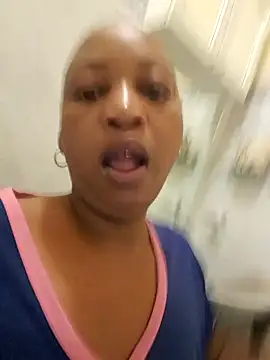 winterqueenx online show from 03/21/25, 02:18