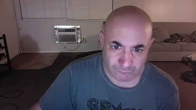 Snapshot of palidin1 chatting on 12/22/25, 07:27 palidin1 online show from 12/22/25, 07:27