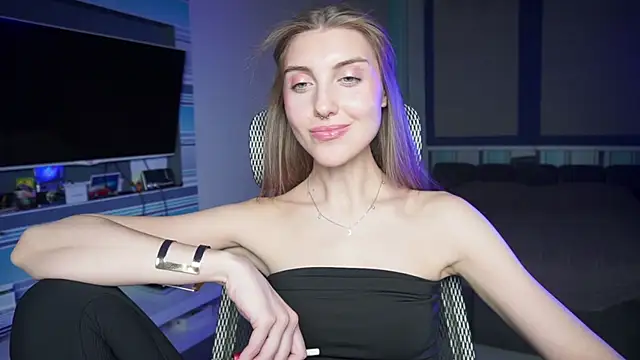 CassiaBlade1 online show from 09/29/25, 04:23