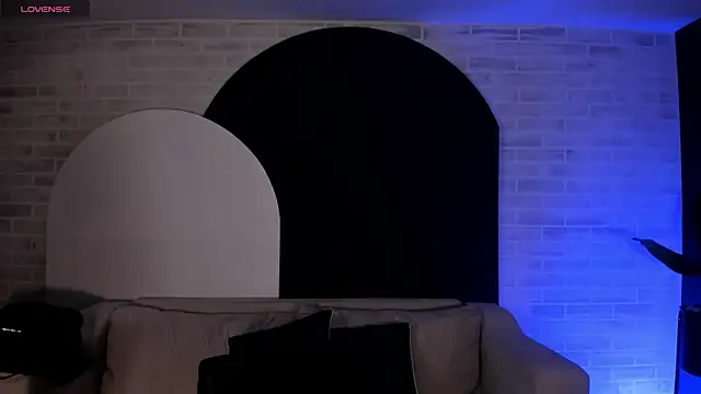 AnaDurant online show from 10/26/25, 12:22