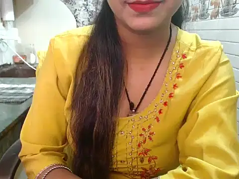 Snapshot of LovingPihu chatting on 12/20/25, 05:58 LovingPihu online show from 12/20/25, 05:58
