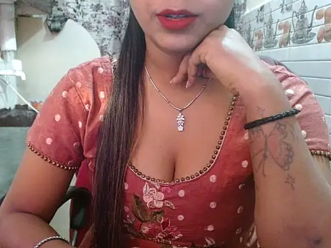 Snapshot of LovingPihu chatting on 02/05/26, 04:28 LovingPihu online show from 02/05/26, 04:28