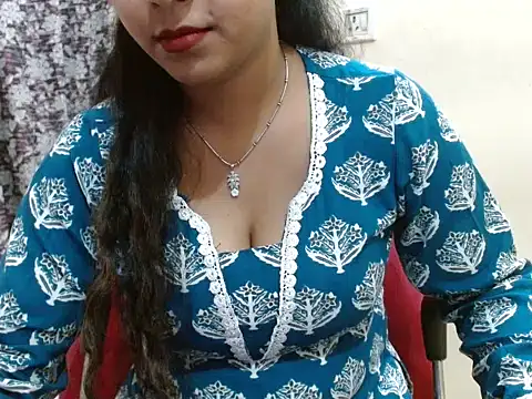 LovingPihu online show from 04/16/26, 05:30