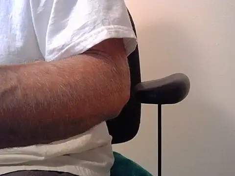 Snapshot of TrevorSteele chatting on 12/15/25, 10:58 TrevorSteele online show from 12/15/25, 10:58