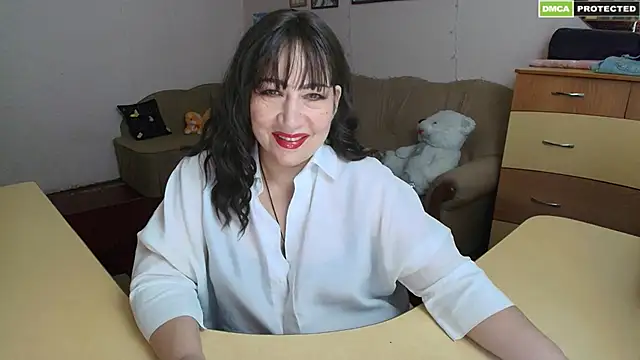 Lucretia Goldi  online show from 12/30/24, 03:35