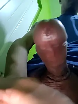 Snapshot of jair20 chatting on 12/22/25, 11:07 jair20 online show from 12/22/25, 11:07