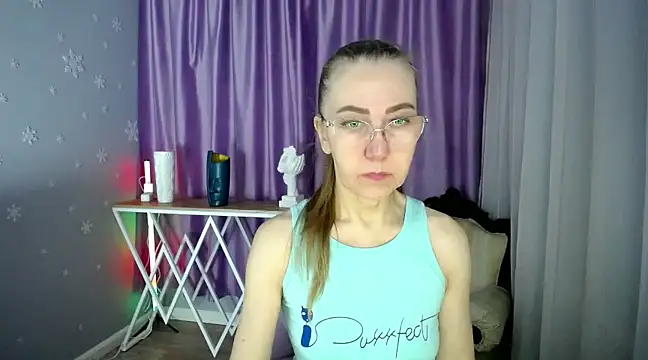 queen a n i online show from 02/28/25, 07:05