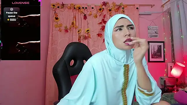 Snapshot of DarshaKhemu chatting on 02/02/25, 01:02 DarshaKhemu online show from 02/02/25, 01:02