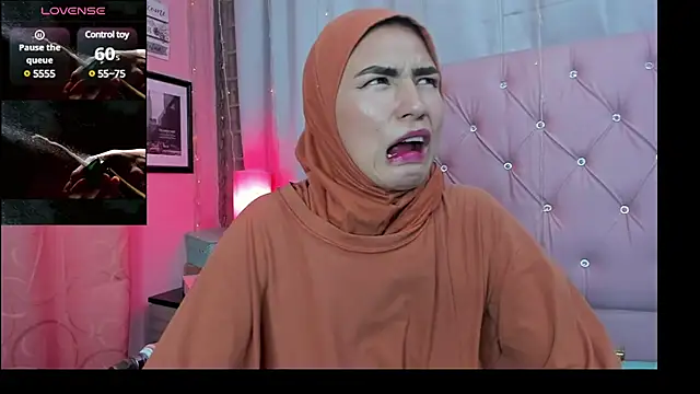 Snapshot of DarshaKhemu chatting on 02/06/25, 01:05 DarshaKhemu online show from 02/06/25, 01:05