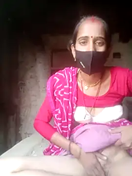 Snapshot of Mohni_Das chatting on 12/15/25, 08:40 Mohni Das online show from 12/15/25, 08:40