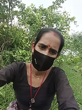 Snapshot of Mohni_Das chatting on 07/19/26, 05:11 Mohni Das online show from 07/19/26, 05:11