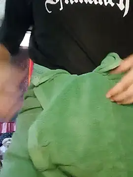 Snapshot of NannyNannybabe chatting on 12/18/24, 01:15 NannyNannybabe online show from 12/18/24, 01:15