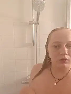 HotAriel online show from 07/01/26, 12:18