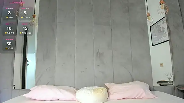 Naila18 online show from 09/11/25, 06:02