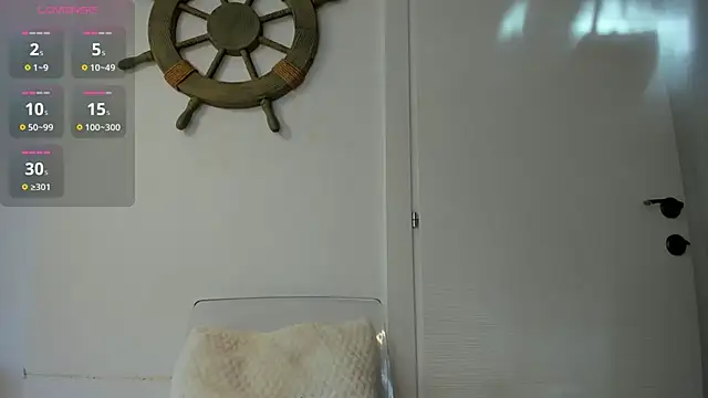 Naila18 online show from 09/19/25, 06:48