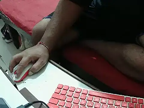 Snapshot of FUN4TIPS chatting on 01/24/25, 03:00 FUN4TIPS online show from 01/24/25, 03:00