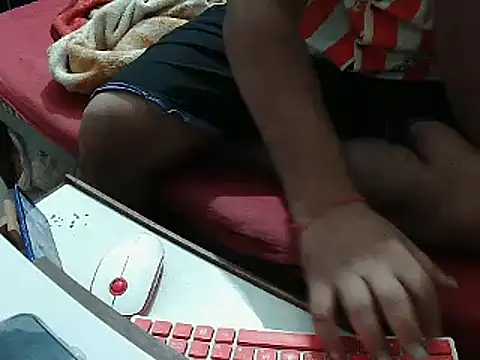 Snapshot of FUN4TIPS chatting on 02/25/25, 06:14 FUN4TIPS online show from 02/25/25, 06:14