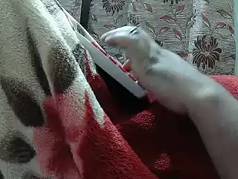 Snapshot of FUN4TIPS chatting on 02/25/25, 05:04 FUN4TIPS online show from 02/25/25, 05:04