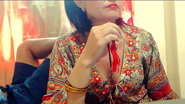 Snapshot of FUN4TIPS chatting on 12/18/25, 08:42 FUN4TIPS online show from 12/18/25, 08:42