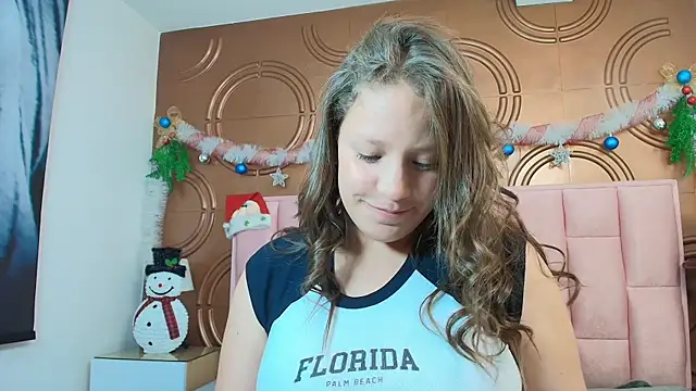 Snapshot of valeriaa19 chatting on 11/23/25, 06:02 valeriaa19 online show from 11/23/25, 06:02