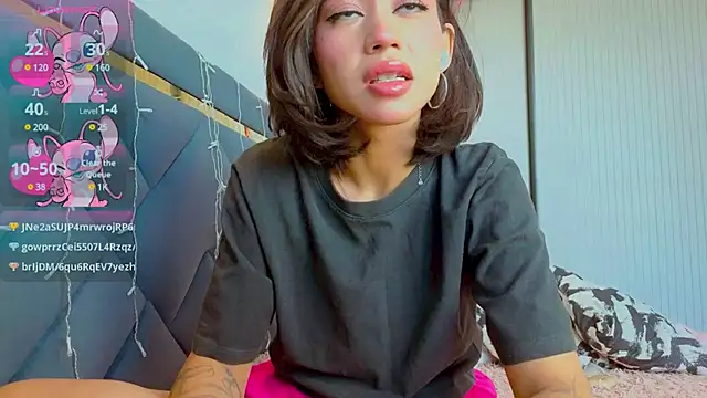 Snapshot of Mia_Tin chatting on 01/26/25, 08:36 Mia Tin online show from 01/26/25, 08:36