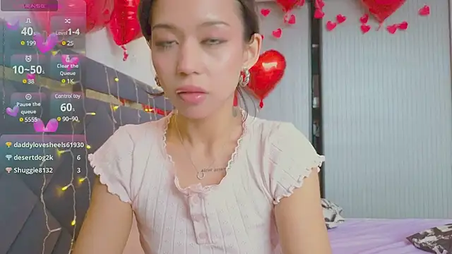 Snapshot of Mia_Tin chatting on 02/13/25, 09:30 Mia Tin online show from 02/13/25, 09:30