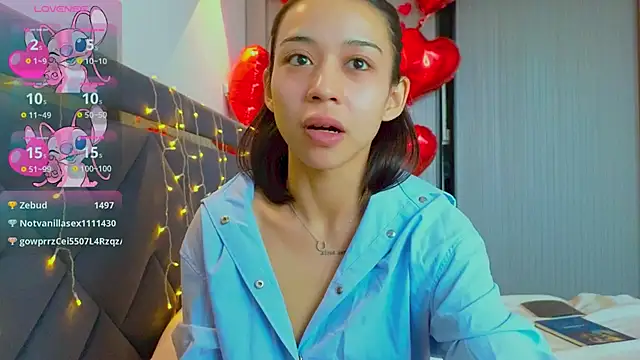 Snapshot of Mia_Tin chatting on 02/17/25, 11:44 Mia Tin online show from 02/17/25, 11:44