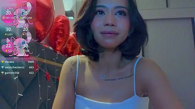 Snapshot of Mia_Tin chatting on 02/21/25, 06:29 Mia Tin online show from 02/21/25, 06:29