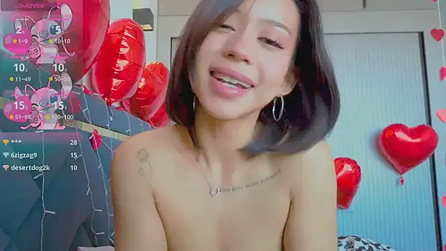 Snapshot of Mia_Tin chatting on 02/21/25, 09:34 Mia Tin online show from 02/21/25, 09:34