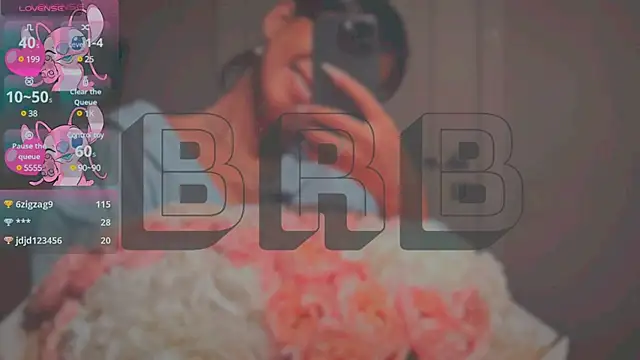 Snapshot of Mia_Tin chatting on 02/22/25, 06:06 Mia Tin online show from 02/22/25, 06:06