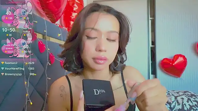 Snapshot of Mia_Tin chatting on 02/23/25, 09:22 Mia Tin online show from 02/23/25, 09:22