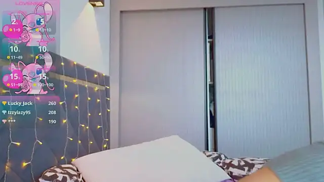 Snapshot of Mia_Tin chatting on 03/03/25, 09:55 Mia Tin online show from 03/03/25, 09:55