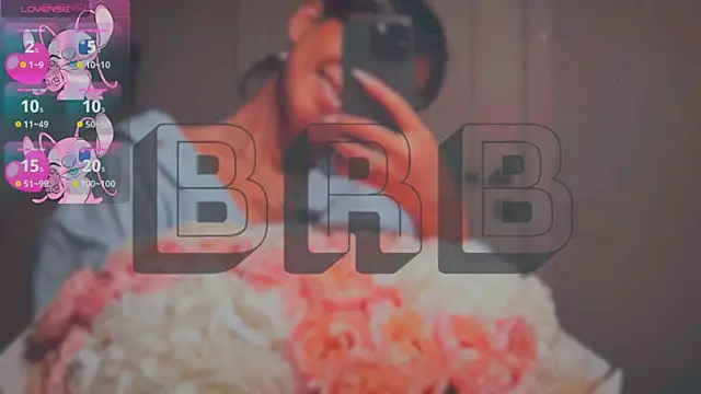 Snapshot of Mia_Tin chatting on 03/11/25, 06:10 Mia Tin online show from 03/11/25, 06:10