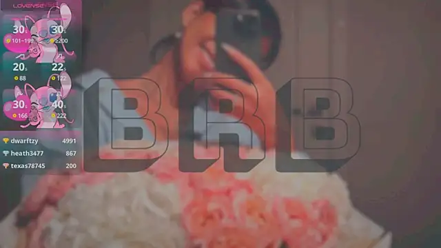 Snapshot of Mia_Tin chatting on 03/23/25, 06:05 Mia Tin online show from 03/23/25, 06:05