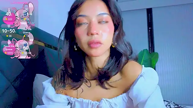 Snapshot of Mia_Tin chatting on 09/12/25, 02:17 Mia Tin online show from 09/12/25, 02:17