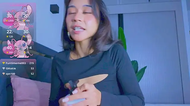 Snapshot of Mia_Tin chatting on 10/05/25, 05:00 Mia Tin online show from 10/05/25, 05:00