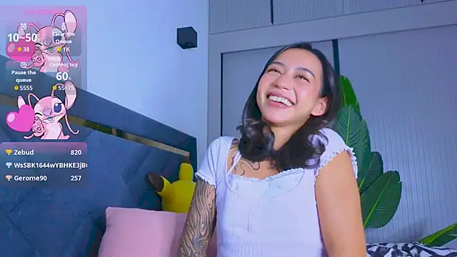 Snapshot of Mia_Tin chatting on 10/11/25, 07:23 Mia Tin online show from 10/11/25, 07:23