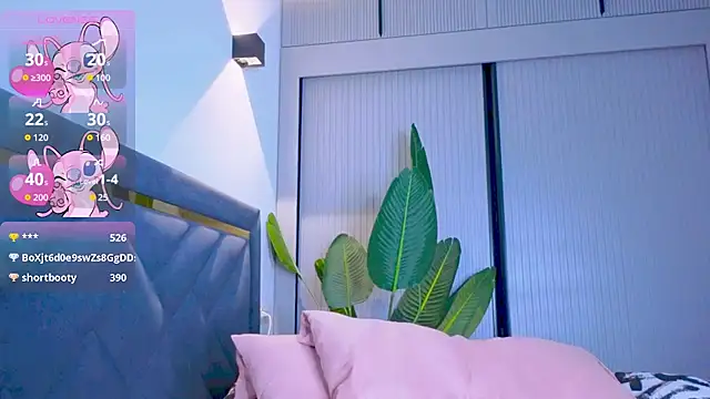 Snapshot of Mia_Tin chatting on 10/15/25, 02:28 Mia Tin online show from 10/15/25, 02:28