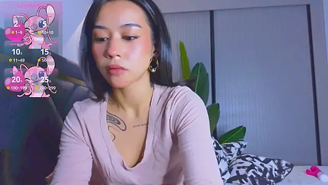 Snapshot of Mia_Tin chatting on 10/26/25, 06:14 Mia Tin online show from 10/26/25, 06:14