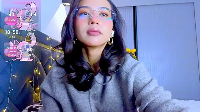 Mia Tin online show from 12/18/25, 04:24