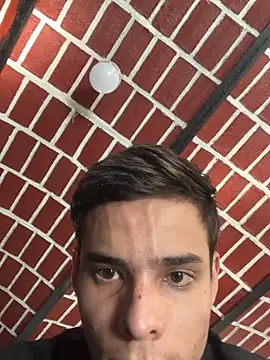 Snapshot of brianor89 chatting on 10/18/25, 05:35 brianor89 online show from 10/18/25, 05:35