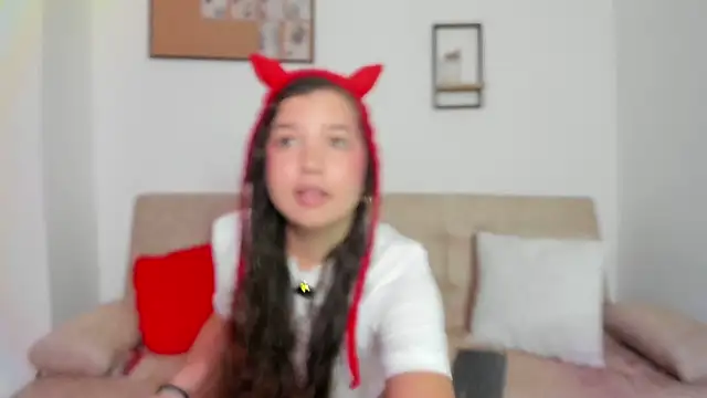 Snapshot of BUUNNY_BELLA chatting on 03/22/26, 10:13 BUUNNY BELLA online show from 03/22/26, 10:13