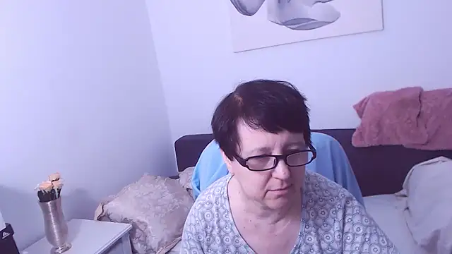 ChristaRose online show from 11/26/25, 07:37