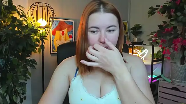 LAYLAxSTAR online show from 11/25/25, 07:30