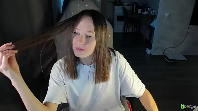 Courtney Luv online show from 10/03/25, 12:57